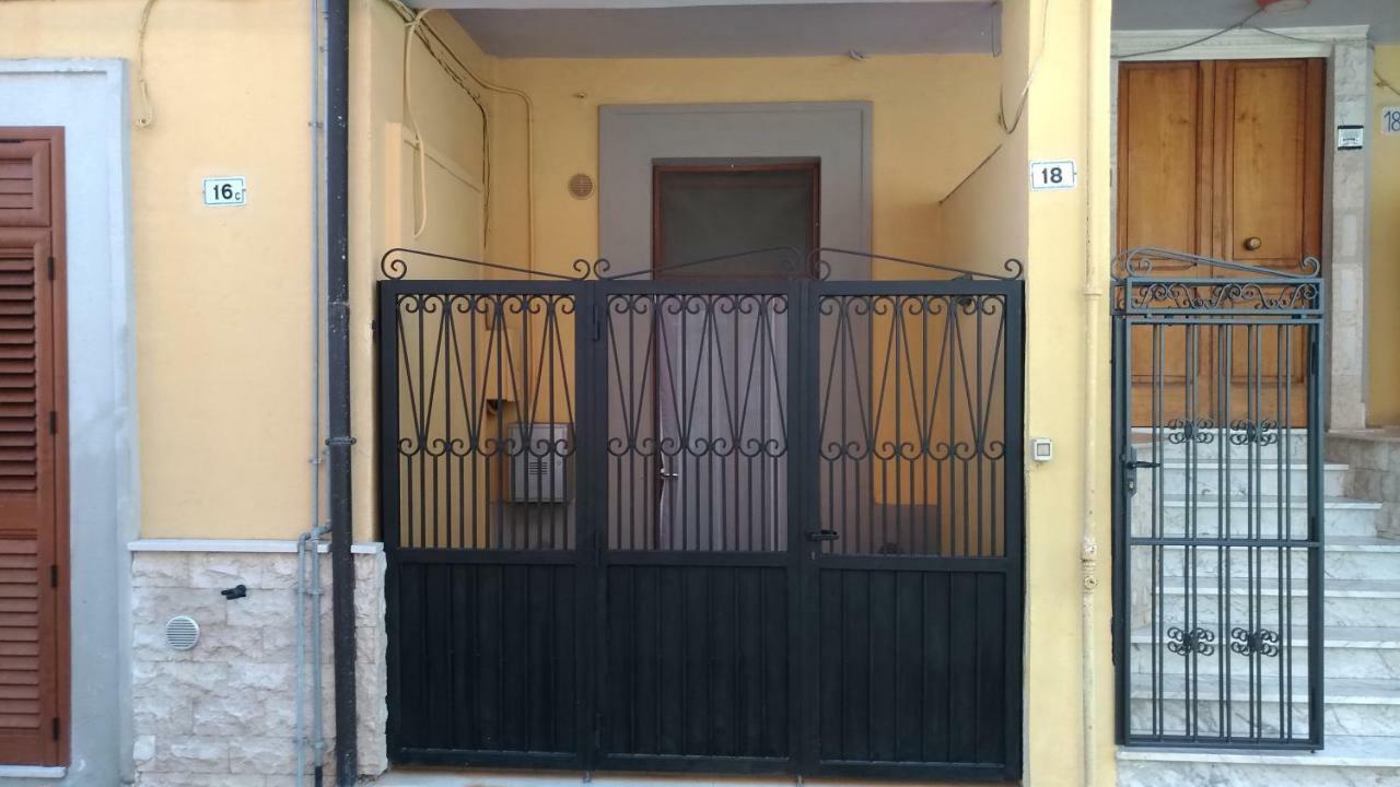 Casa Chiara Imbarco Isole Tremiti Villa Termoli Buitenkant foto
